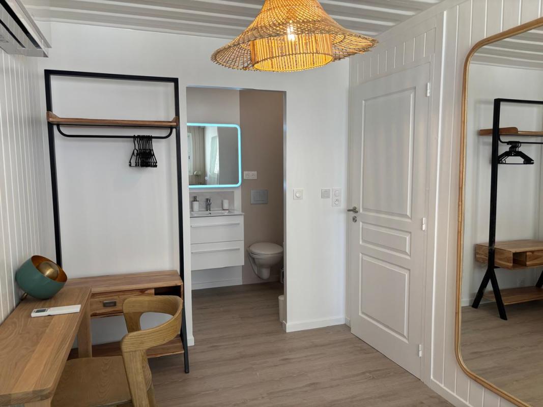 Location-5 suites-diamant-10 personnes-chambre 1 vue ensemble